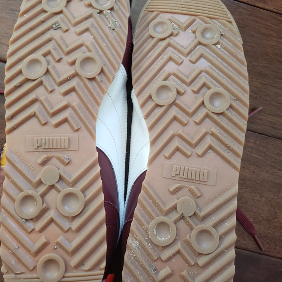 Burgundy/ Maroon Pumas - Picture 6 of 6